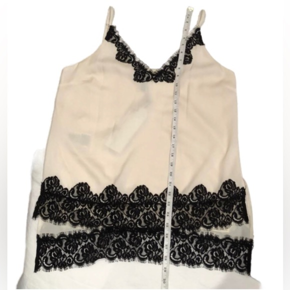 BCBG MAXAZRIA Helena High Low Lace-Trimmed Top Cream Black Sz M - Picture 8 of 11